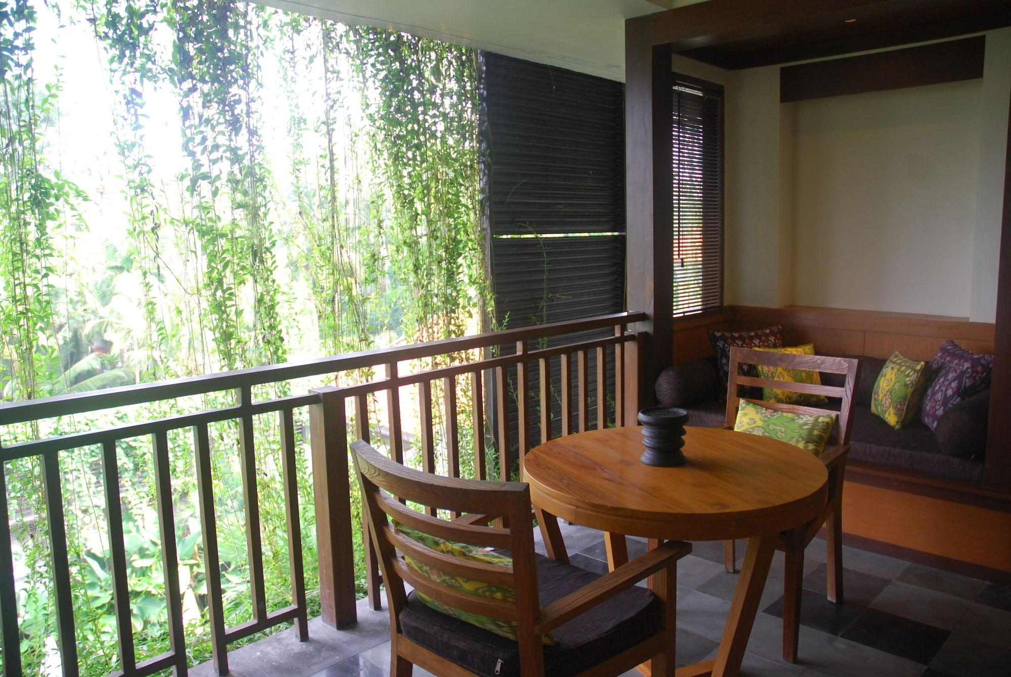 Ubud Village Hotel Exterior photo