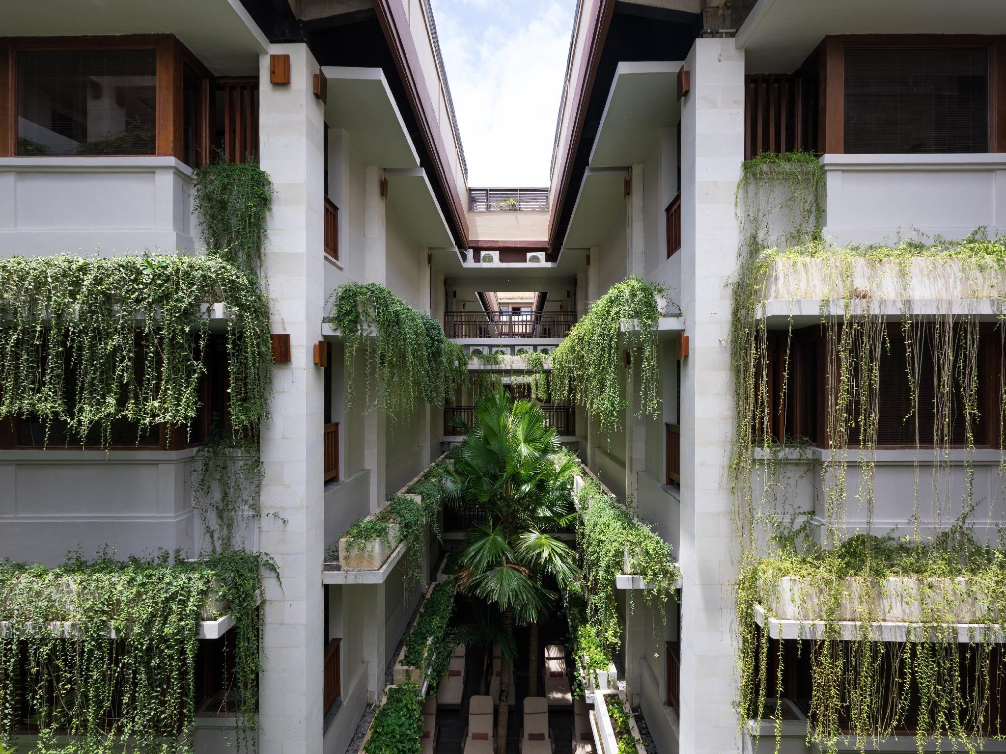 Ubud Village Hotel Exterior photo