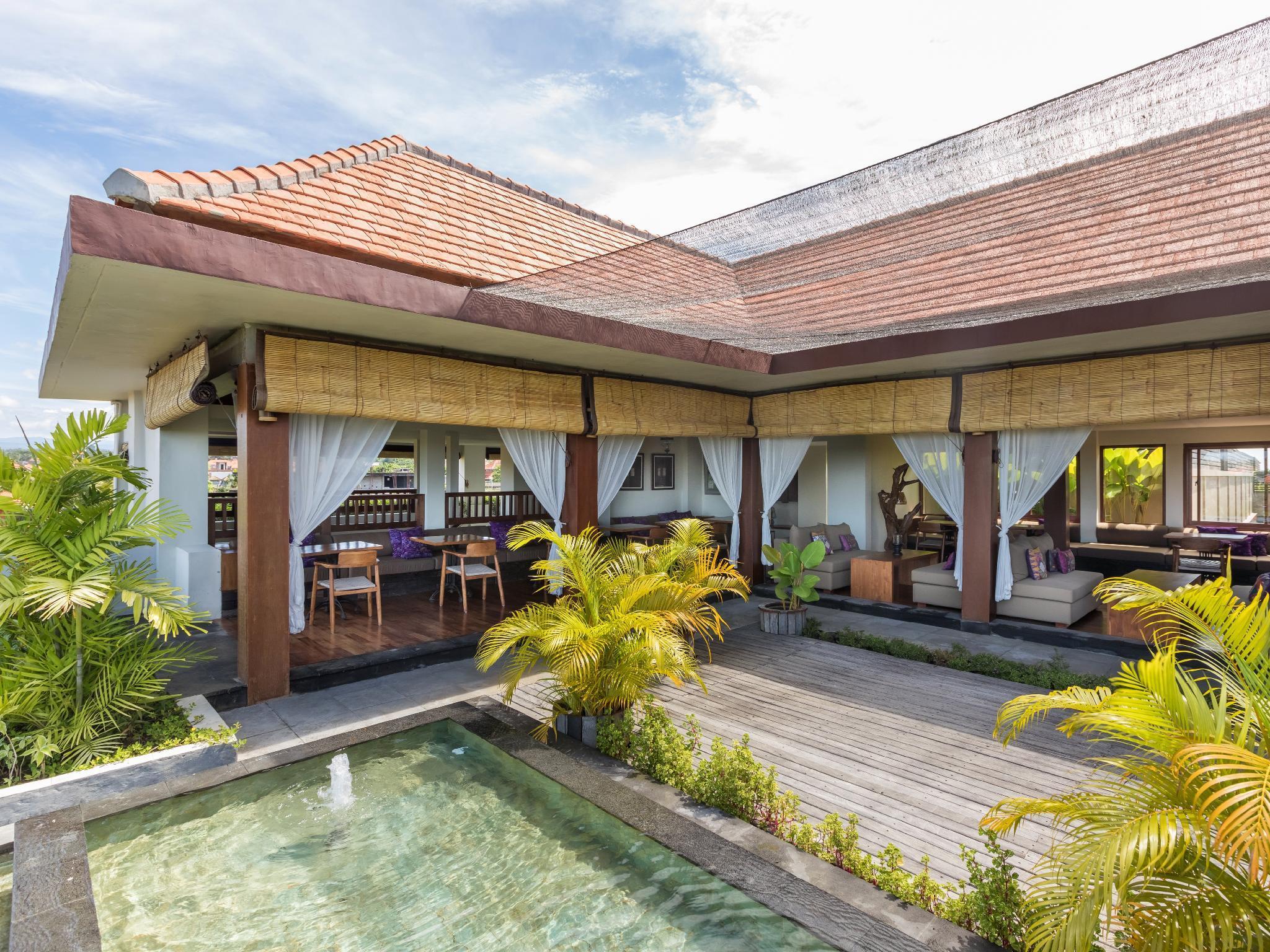 Ubud Village Hotel Exterior photo